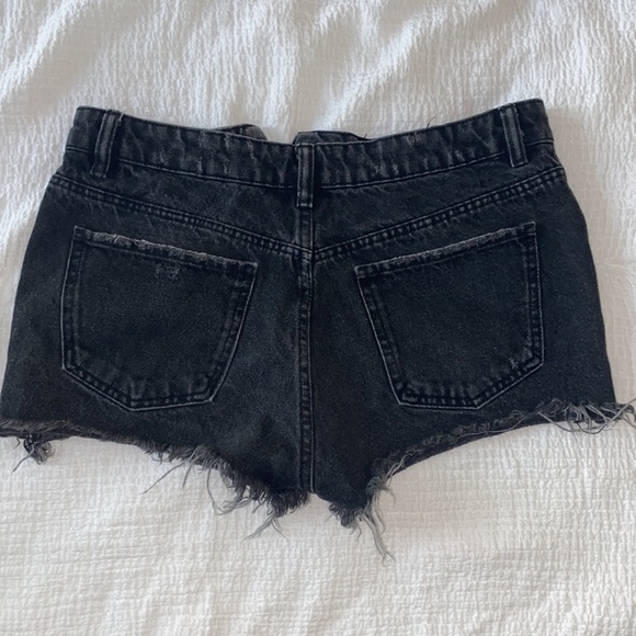 Black Short - Picture 2 of 2